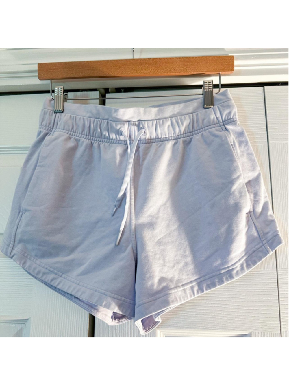 Lululemon light purple cotton & elastane shorts size 6 #athletic #yoga
Inner glo